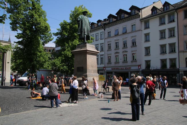 Final phase of the rally against the anti-corona lockdown last Saturday at the Vadian monument.